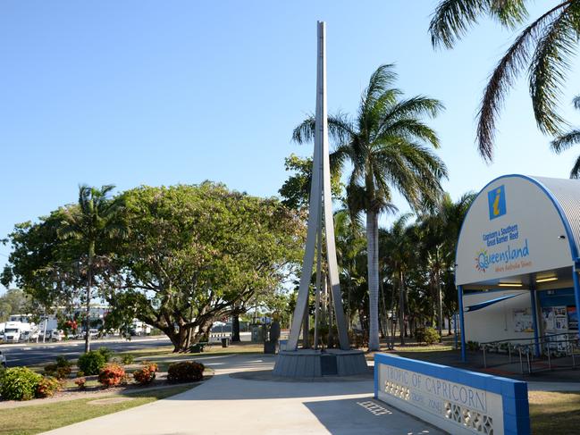 Tourist Information Centre and spire marking the Tropic of Capricorn in Rockhampton.      Photo: Chris Ison / The Morning Bulletin