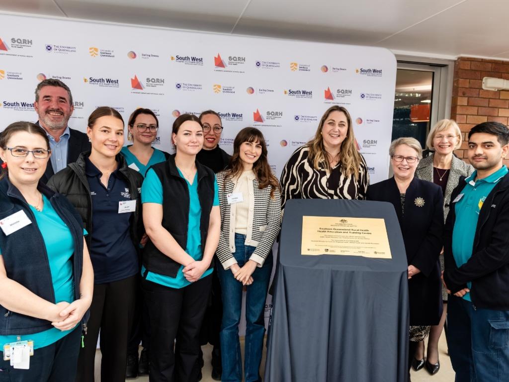 Emma McBride MP, Assistant Minister for Rural and Regional Health and Mental Health and Suicide Prevention, open the facility along with Professor Debbie Terry AC, UQ Vice-Chancellor, Professor Geraldine Mackenzie, UniSQ Vice Chancellor, and Jason Eldering, CEO, SCCQ.