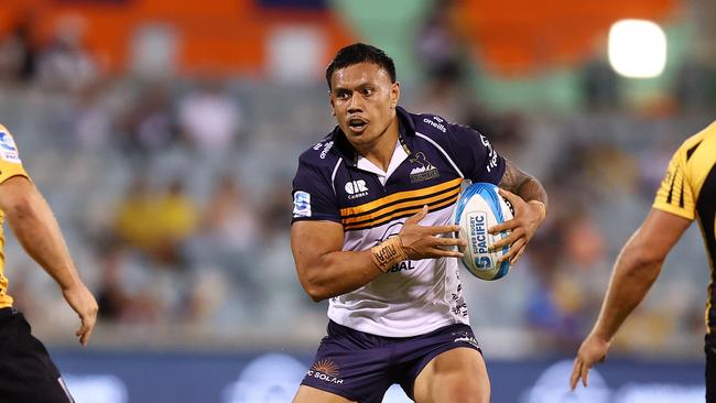 CANBERRA, AUSTRALIA - FEBRUARY 22: Len Ikitau of the Brumbies in action during the round two Super Rugby Pacific match between ACT Brumbies and Western Force at GIO Stadium, on February 22, 2025, in Canberra, Australia. (Photo by Mark Nolan/Getty Images)