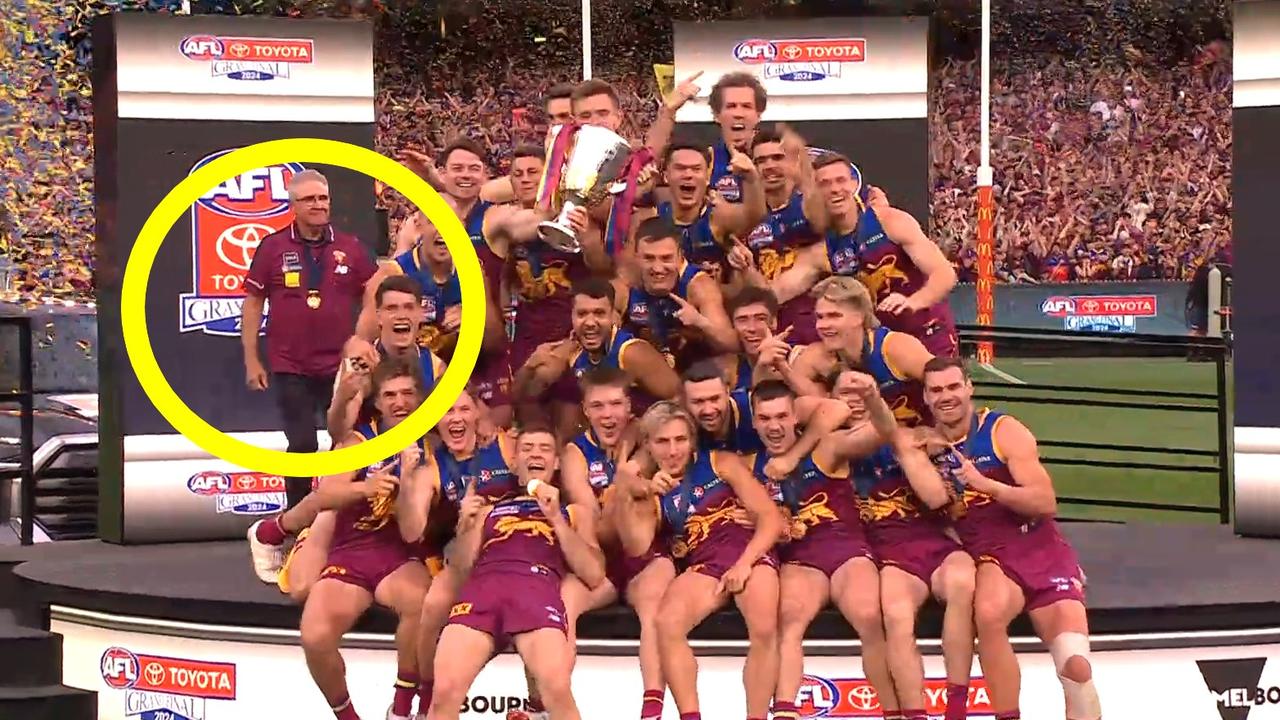 Brisbane coach’s classy act on Grand Final dais goes viral