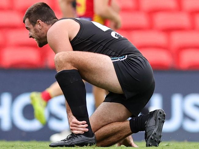 Scott Lycett’s injury looked nasty. Picture: AFL Photos/Getty Images)