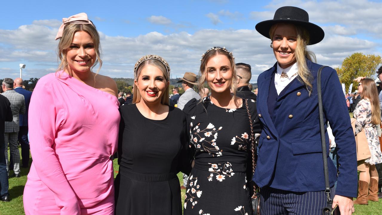 Wagga Gold Cup races photos taken at the Murrumbidgee Turf Club Daily