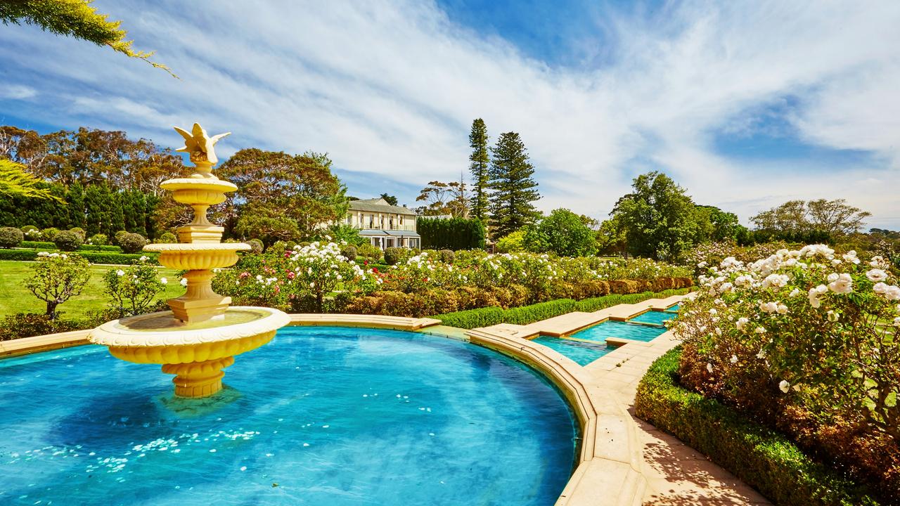 Morning Star, Mt Eliza, boasts lush gardens …