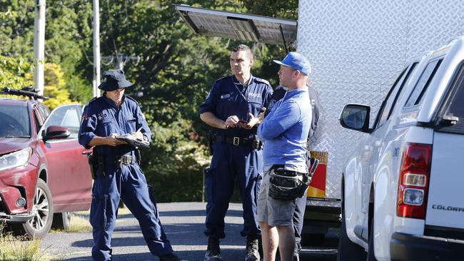 Police at the Katoomba house today after Belinda Peisley disappeared 20 years ago and is believed to have been murdered. Picture: David Swift.