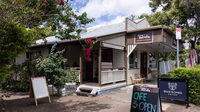 Snag &amp; Brown in Annerley sits in an old timber cottage. Picture: David Kelly