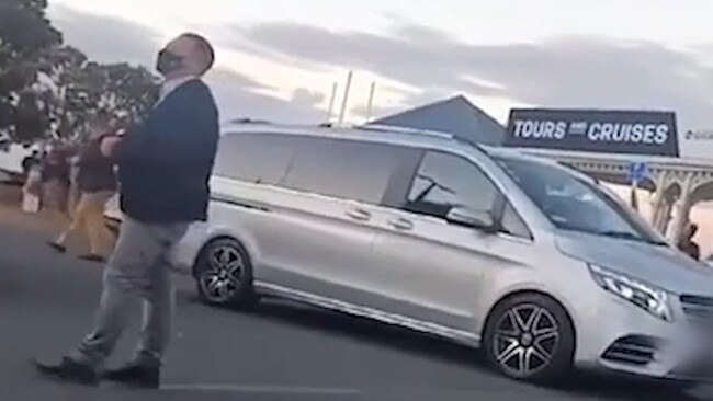 Jacinda Ardern’s van is ambushed by anti-vaxxers