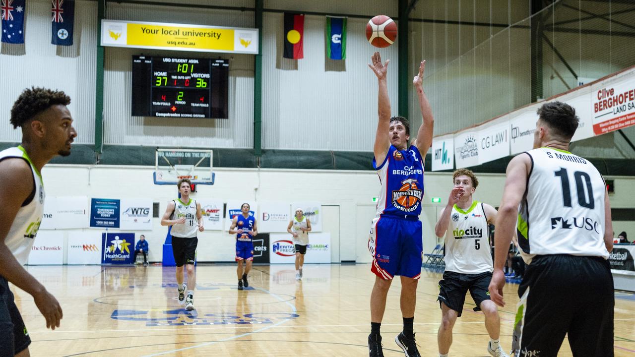 Jason Ebneter for Toowoomba Mountaineers against Rip City in Queensland State League Division 1 mens basketball semi-final at USQ's Clive Berghofer Recreation Center, Saturday, July 30, 2022. Picture: Kevin Farmer