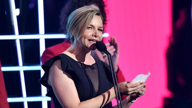 Justine Clarke accepts the ARIA Award for Best Children's Album during the 32nd ARIA Awards at The Star, in Sydney, Wednesday, November 28, 2018. (AAP Image/Joel Carrett) NO ARCHIVING