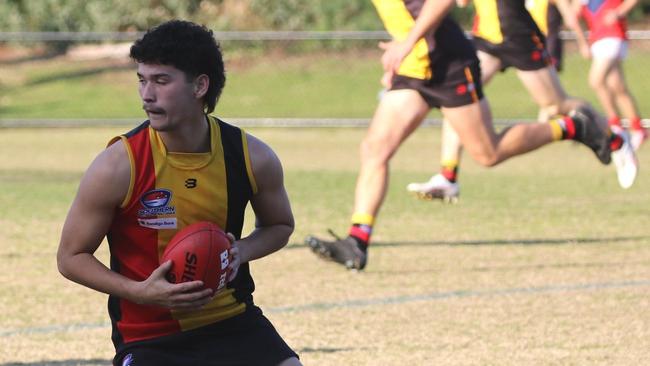 Declan McComb takes ahold of the footy. Picture: Andrew Keech