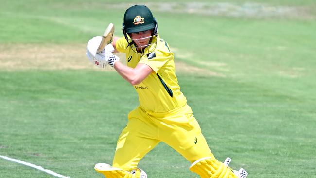 Beth Mooney spent Saturday afternoon smashing Pakistan’s bowlers to all parts of North Sydney Oval, only shifting into full defence mode when asked if she was the best batter in the world. Picture: Bradley Kanaris / Getty Images