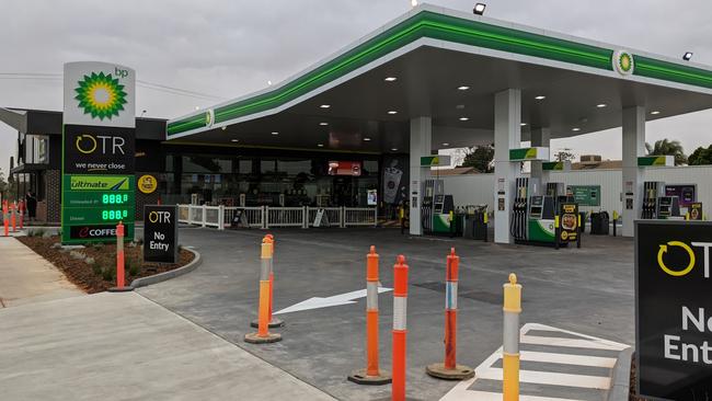 Mildura's new OTR service station and Guzman y Gomez. Picture: Michael DiFabrizio