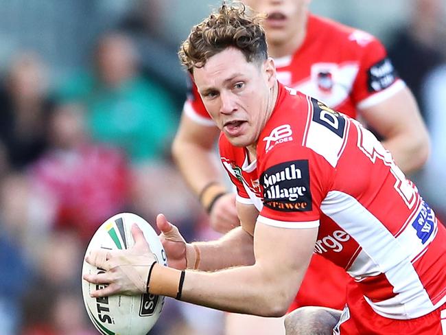 WOLLONGONG, AUSTRALIA - AUGUST 04: Kurt Mann of the Dragons is tackled during the round 21 NRL match between the St George Illawarra Dragons and the New Zealand Warriors at WIN Stadium on August 4, 2018 in Wollongong, Australia. (Photo by Mark Kolbe/Getty Images)