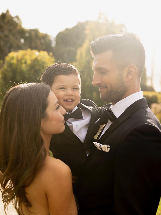 Sahil Bloom with wife Elizabeth and son Roman.