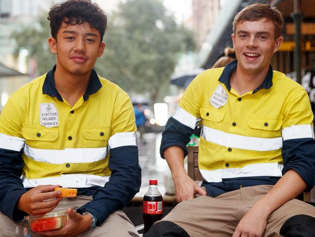 SYDNEY, AUSTRALIA - NewsWire Photos APRIL 20, 2023: Ollie Chan, 19, and Fin Empson, 19, comment on the current state of the Sydney housing market and rental crisis. Picture: NCA NewsWire / Nikki Short