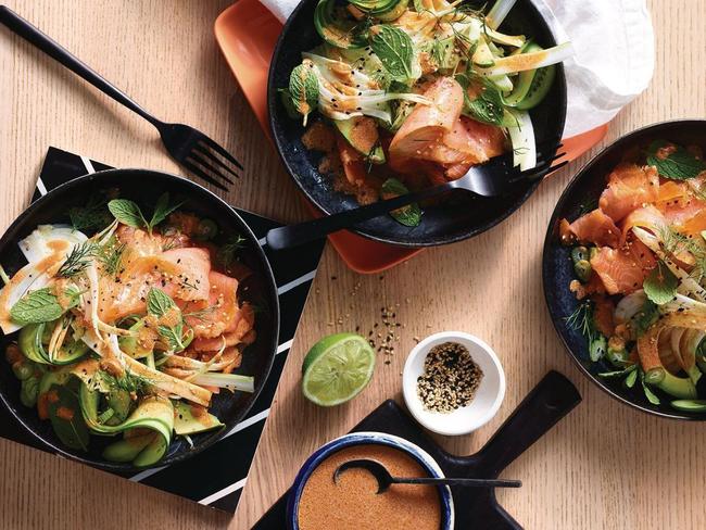 Smoked salmon and fennel salad with creamy paprika dressing.