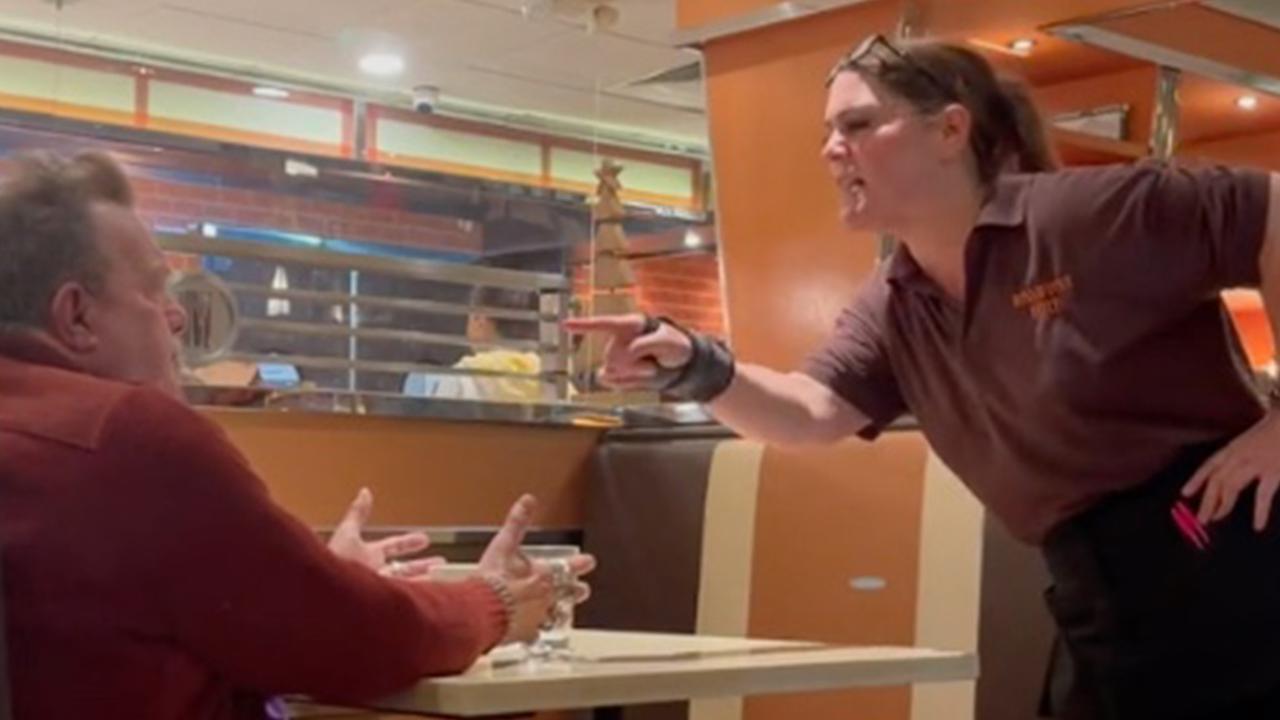 An outspoken waitress kicked out a customer for his behaviour in the diner. Picture: louiscoz/Tiktok