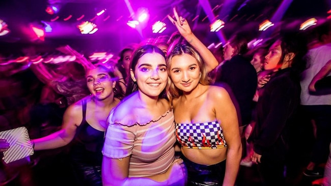 One big crew, one wild night—The Squeeze Club, Alexandra Hills Hotel at its peak.