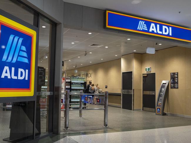 CANTERBURY-BANKSTOWN EXPRESS. Coles will be moving into Chullora Marketplace after Big W moves out at the end of the month. Chullora Marketplace, photographed today 4th of January 2020.  (AAP/Image Matthew Vasilescu)