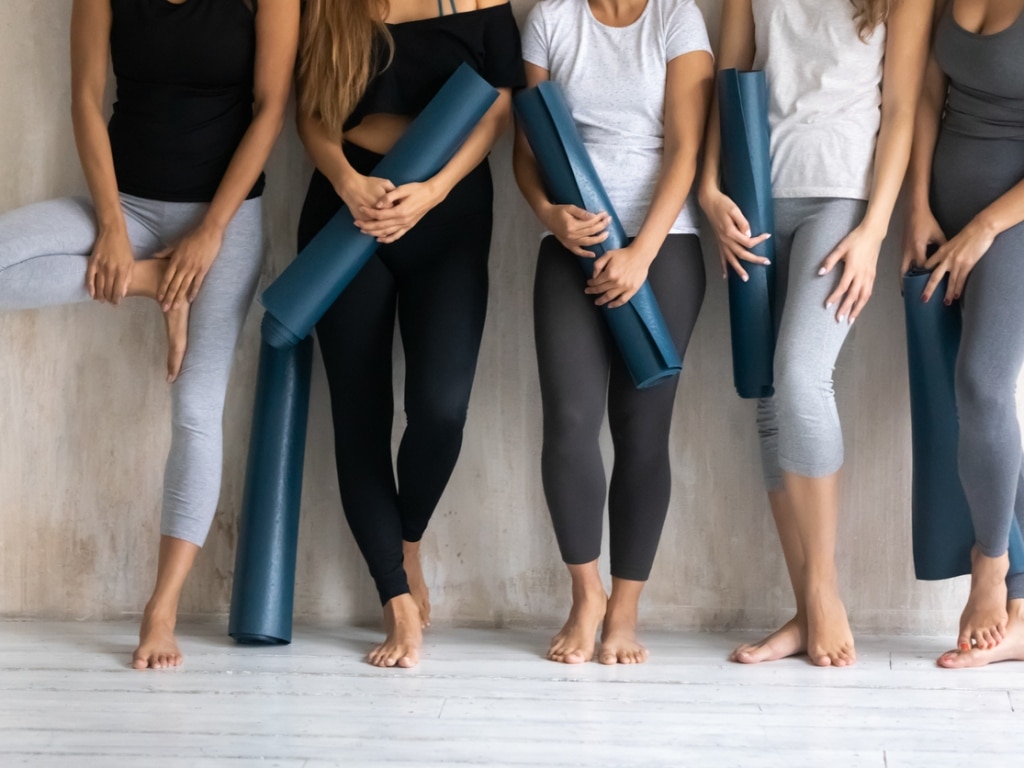 Our best viral yoga capri leggings with woman power - Teal Color