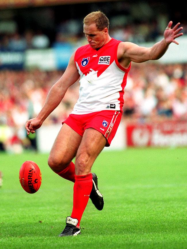 Goalkicking record-holder Tony Lockett hails from Ballarat.