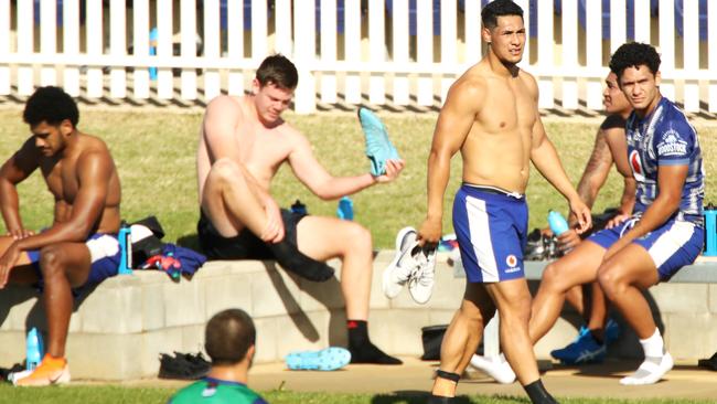 Roger Tuivasa-Sheck enjoys the autumn weather in Tamworth. Photo: Mark Kolbe/Getty Images