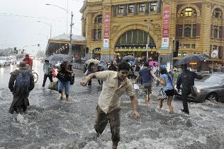 Black Spot On Flinders St And St Kilda Rd | Herald Sun