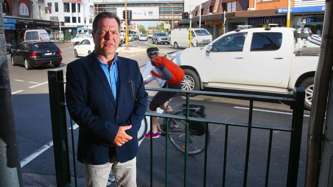 Mosman councillor Simon Menzies wants a peak hour ban on cyclists.