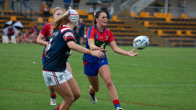 Lilly-Anne White for Newcastle. Picture: Thomas Lisson.