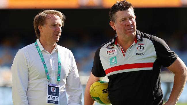 Saints CEO Matt Finnis speaks to coach Brett Ratten. Picture: Michael Klein