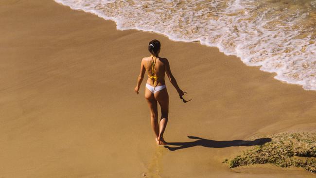 Some Aussies are determined to get beach bronzed.