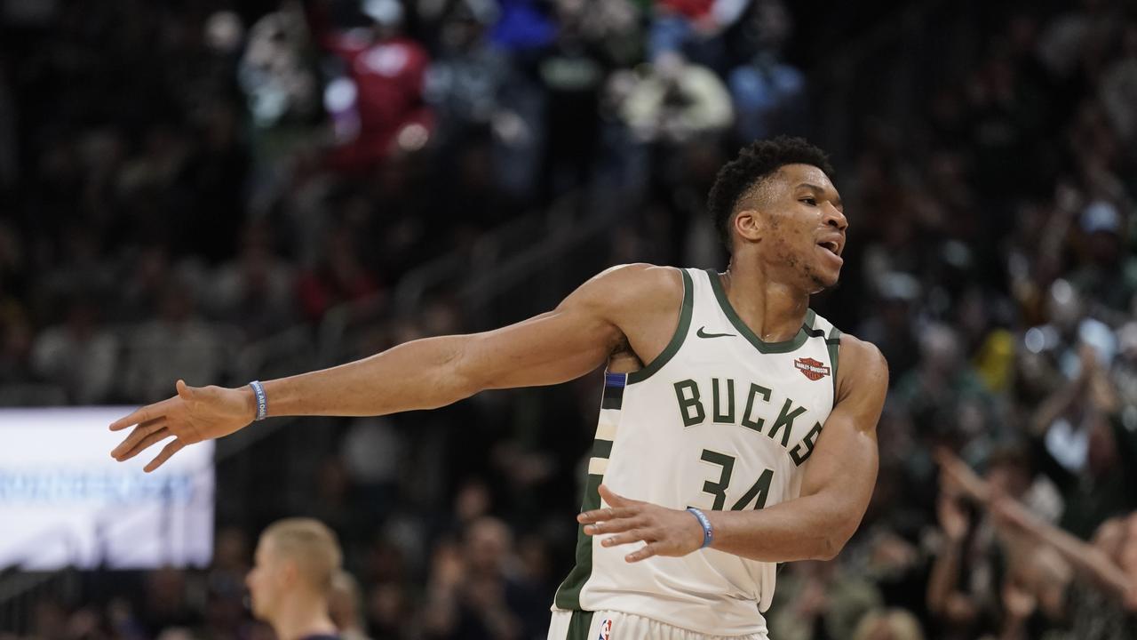 Giannis Antetokounmpo tops league in stat.