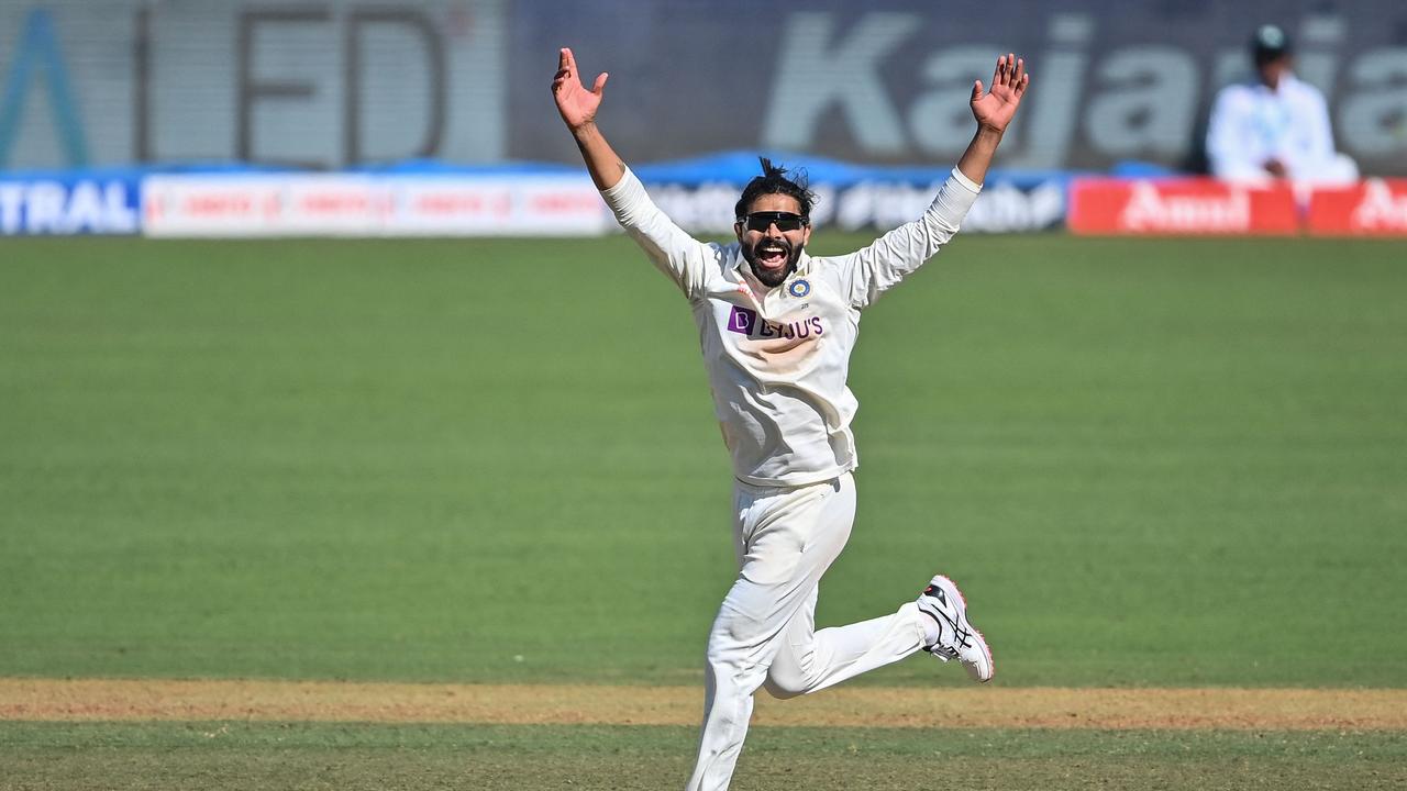 India's Ravindra Jadeja celebrates his fifth wicket. Photo by Indranil MUKHERJEE / AFP.