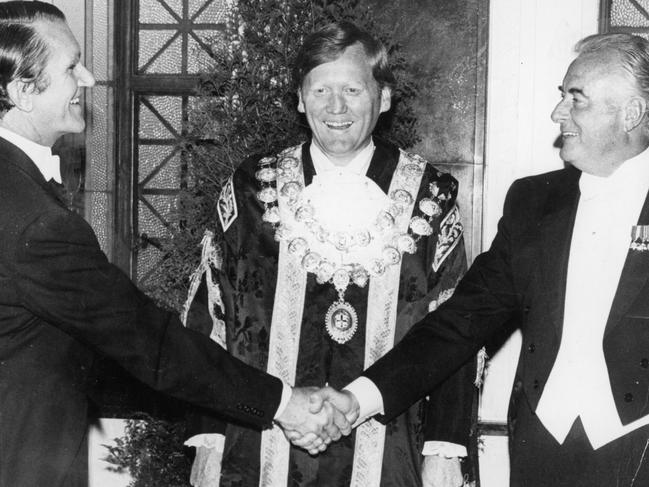 Opposition Leader Malcolm Fraser (left) with Prime Minister Gough Whitlam and Lord Mayor Ron Walker in November 1975.