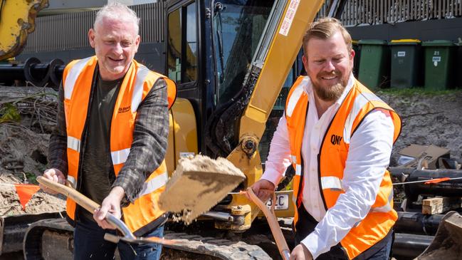 Len Warson and Anthony Quinn turning the first sod of No. 21 Broadbeach.