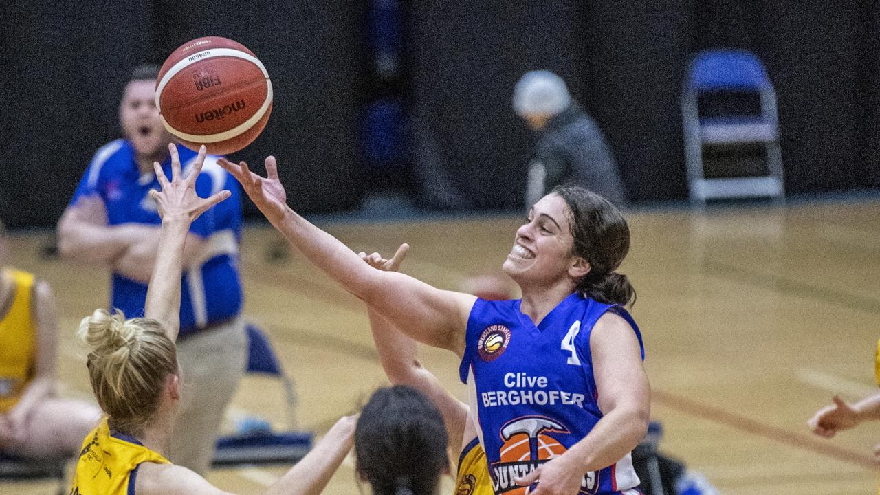 Tracey Twidale, Mountaineers. Womens basketball, Toowoomba Mountaineers vs Gladstone Port City Power. Friday, July 16, 2021. Picture: Nev Madsen.