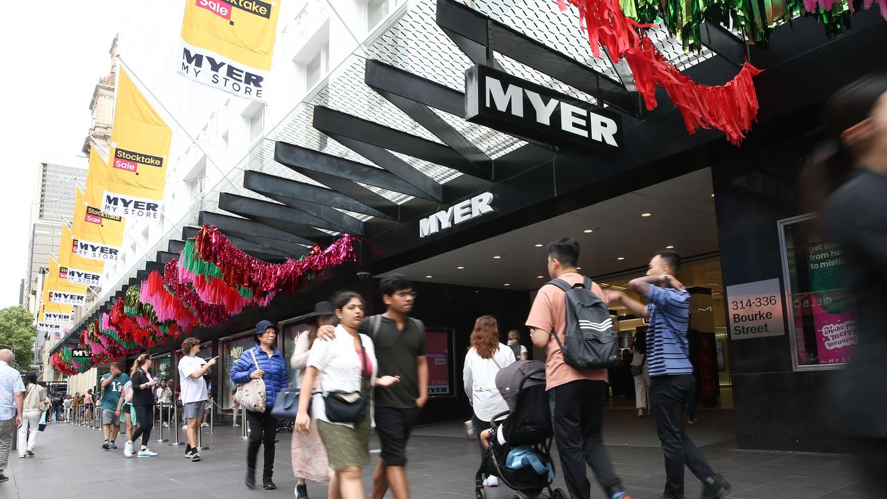 Thousands of shoppers brave storms in Sydney, Melbourne for Boxing Day