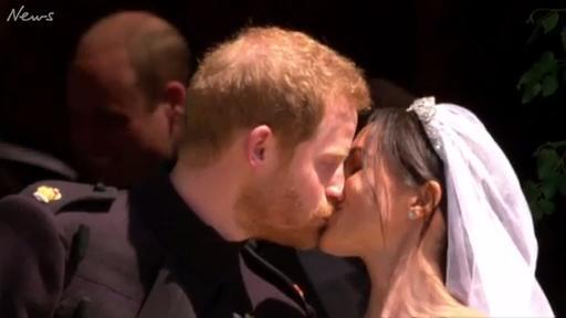 Royal Wedding: Harry and Meghan share kiss before carriage ride