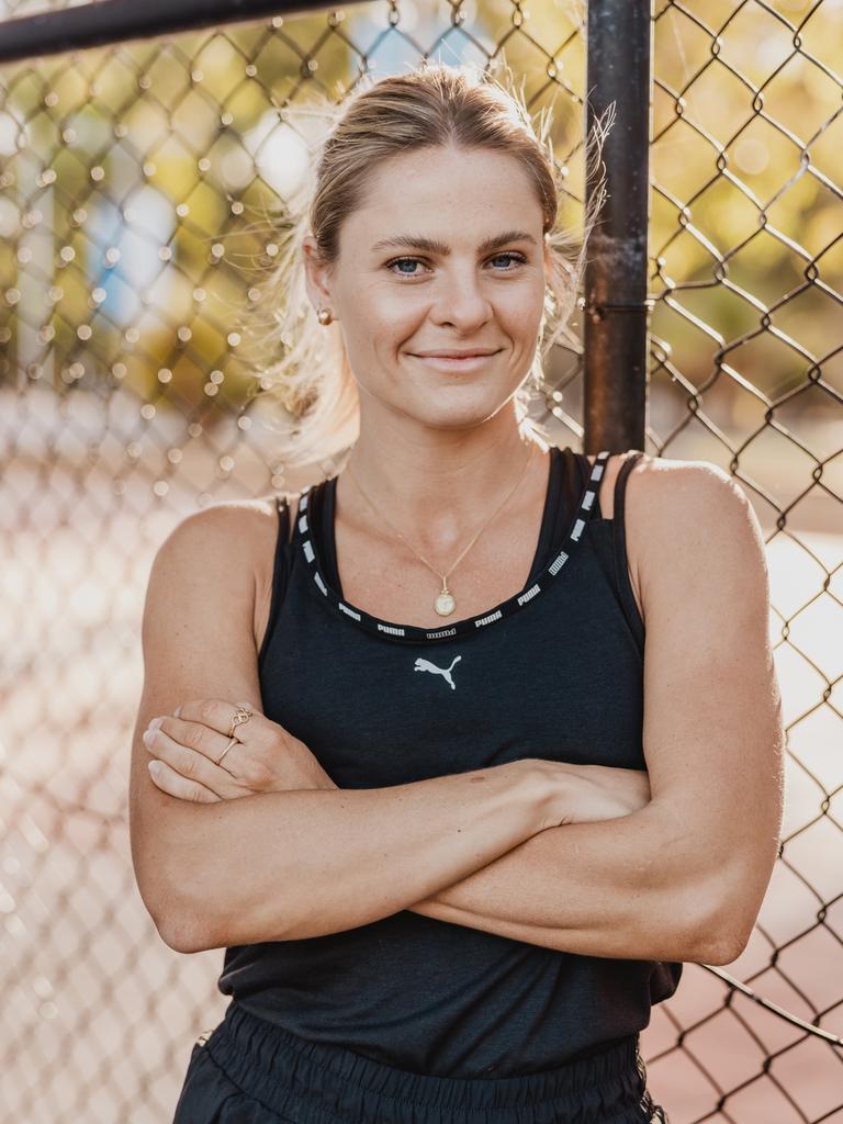 Olympic pole vaulter Nina Kennedy on awkward career moment | The Mercury