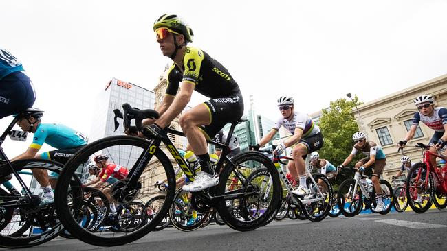 Simon Yates in action during Sunday night’s classic in the CBD. Picture: Daniel Kalisz (Getty)