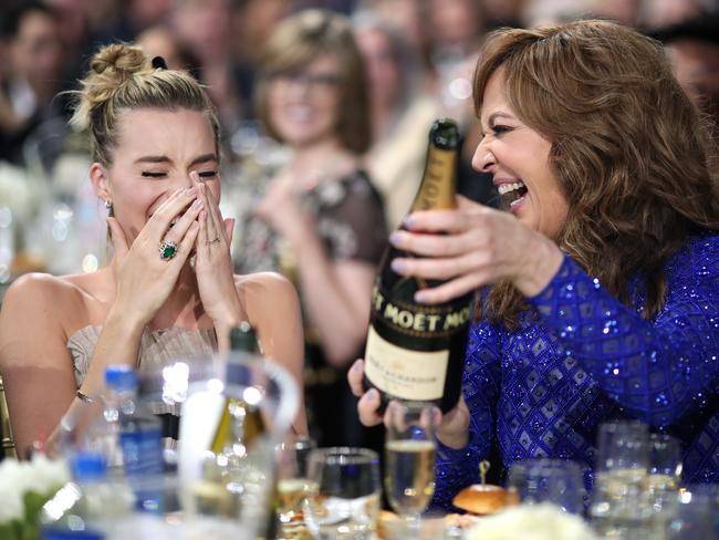 SANTA MONICA, CA - JANUARY 11:  Actors Margot Robbie and Allison Janney attend The 23rd Annual Critics' Choice Awards at Barker Hangar on January 11, 2018 in Santa Monica, California.  (Photo by Christopher Polk/Getty Images for The Critics' Choice Awards  )