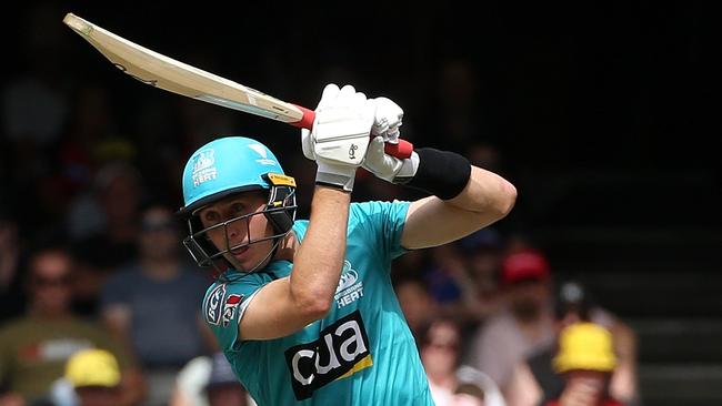 Marnus Labuschagne drives for Brisbane Heat during BBL09.