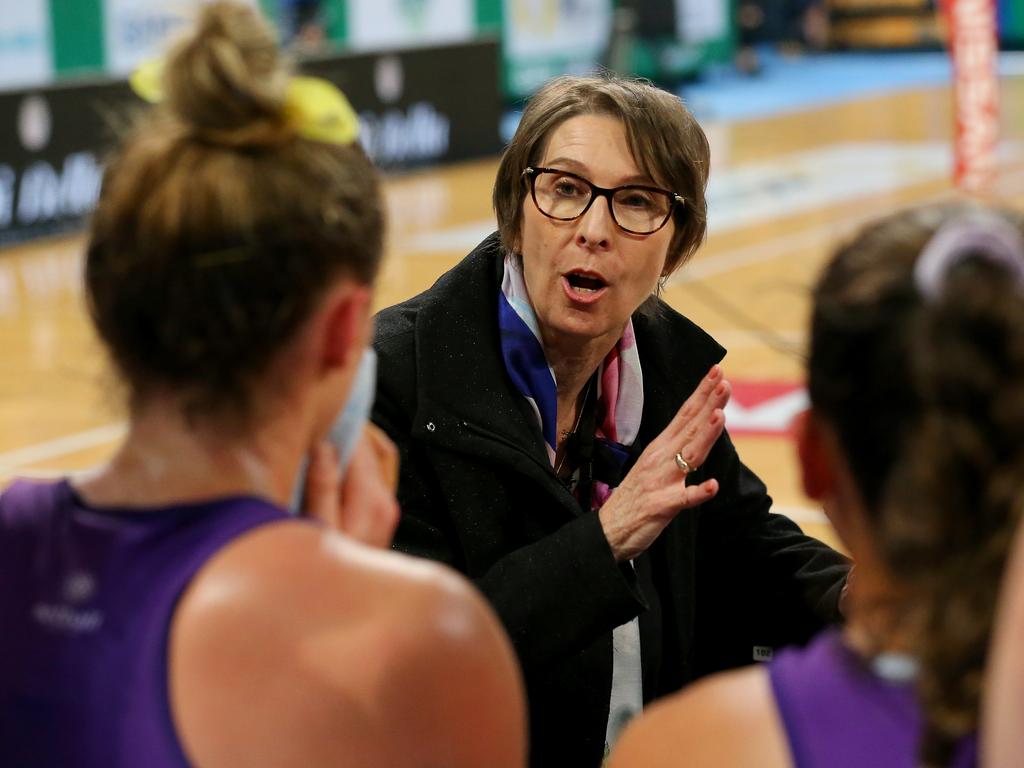 Roselee Jencke coach of the Queensland Firebirds talks to her players at three quarter time during the round 13 Super Netball match between the West Coast Fever and the Queensland Firebirds at RAC Arena on August 18, 2019 in Perth, Australia. (Photo by James Worsfold/Getty Images)