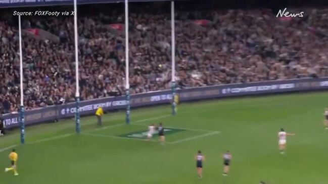 Collingwood debutant Lachie Sullivan nails a goal with his first AFL kick