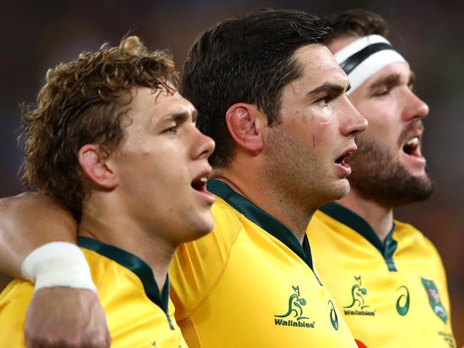 BRISBANE, AUSTRALIA - SEPTEMBER 08: Rob Simmons of the Wallabies and team mates sing the Australian national anthem during The Rugby Championship match between the Australian Wallabies and the South Africa Springboks at Suncorp Stadium on September 8, 2018 in Brisbane, Australia.  (Photo by Cameron Spencer/Getty Images)