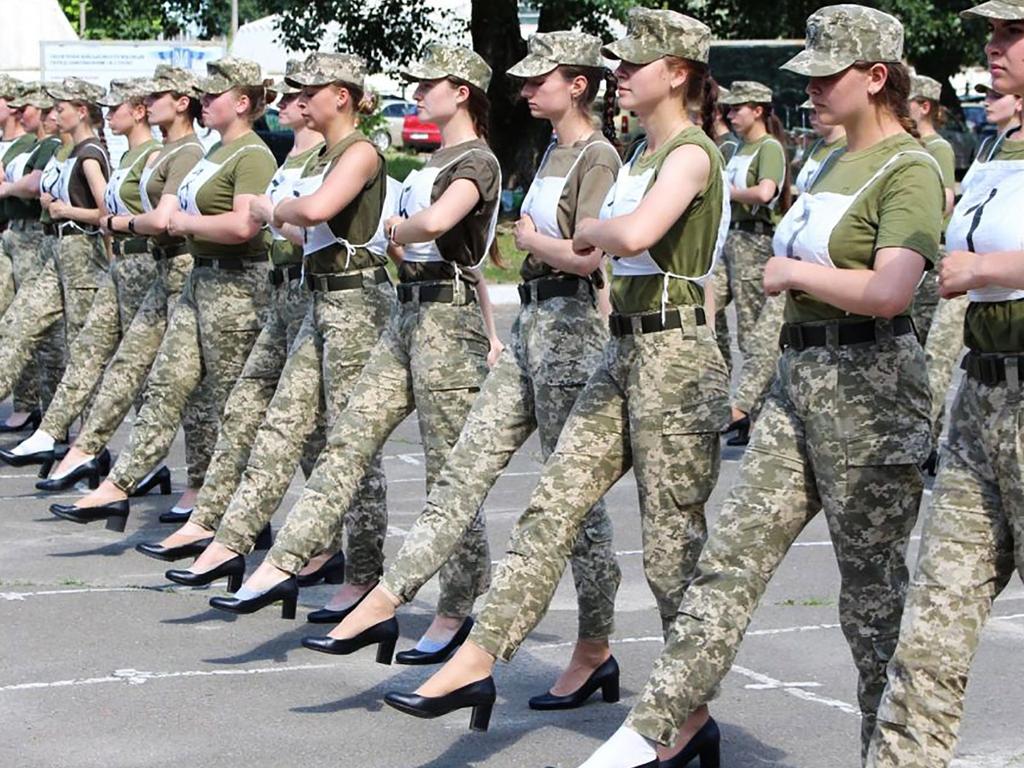 Photos Of Female Soldiers In Ukraine Wearing Heels Sparks Outrage The Courier Mail