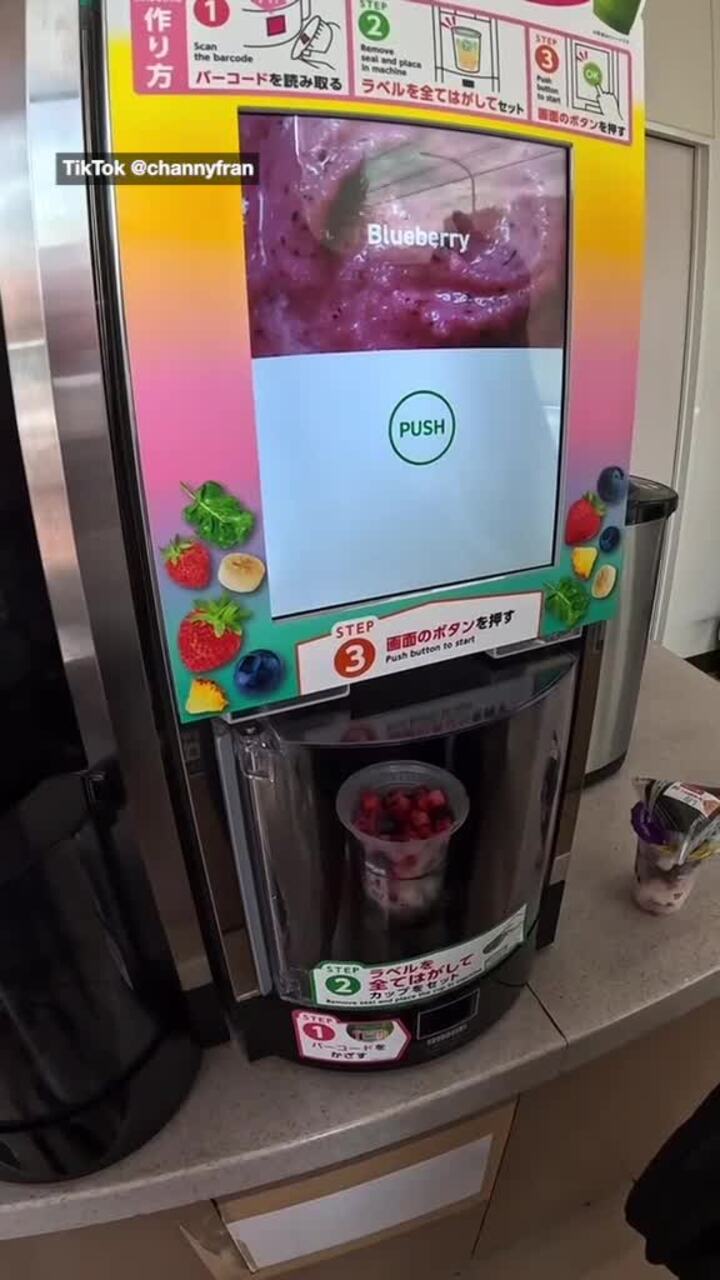 Viral smoothie at 7-Eleven in Japan