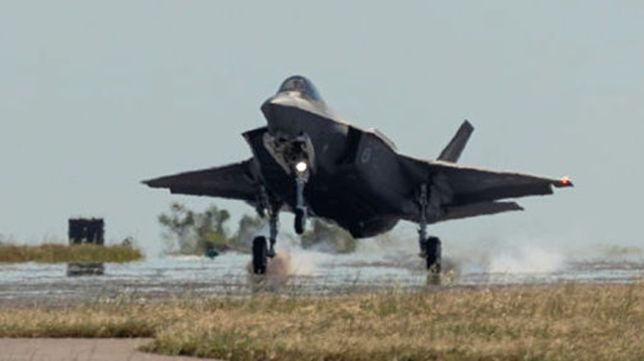 Thunder over Darwin: Australia’s strike fighters flex their muscles ...