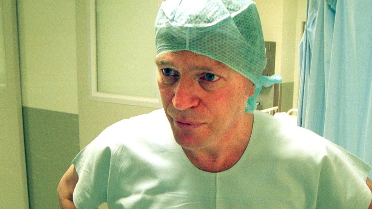 ‘I don’t think I’m sleazy’: Top surgeon denies sexual misconduct