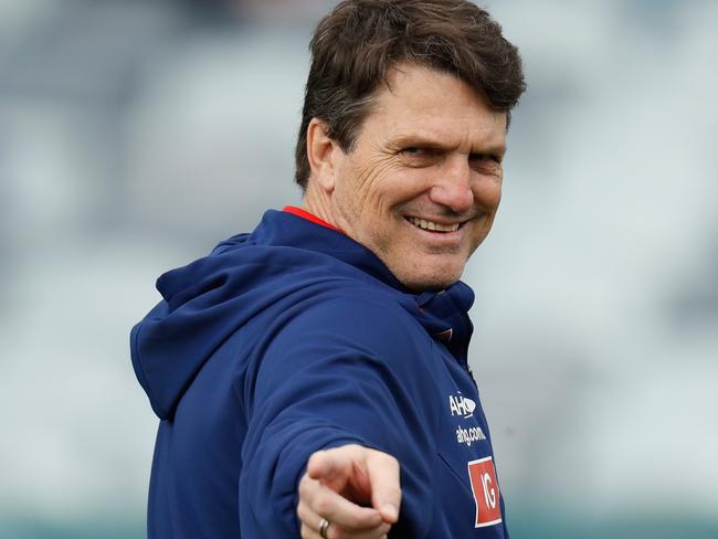 GEELONG, AUSTRALIA - AUGUST 27: Paul Roos, Senior Coach of the Demons looks on during the 2016 AFL Round 23 match between the Geelong Cats and the Melbourne Demons at Simonds Stadium on August 27, 2016 in Geelong, Australia. (Photo by Michael Willson/AFL Media/Getty Images)