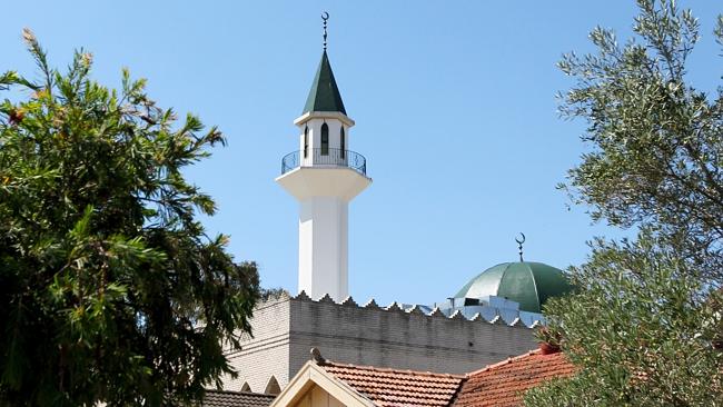 Casey council calls for extra mosque carparks in Hallam North | Herald Sun